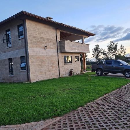 The Landing Nanyuki Cottages Exterior photo